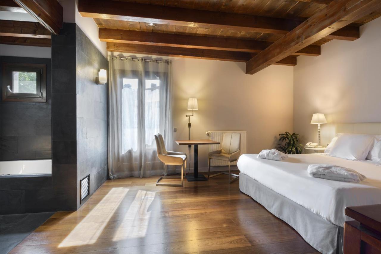 Hotel Rural Iribarnia Lantz ภายนอก รูปภาพ