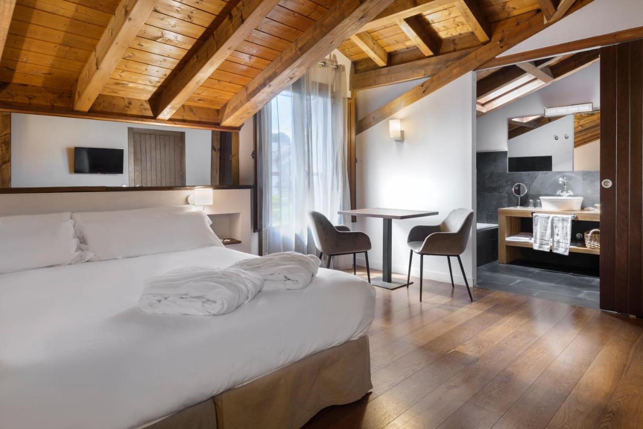 Hotel Rural Iribarnia Lantz ภายนอก รูปภาพ