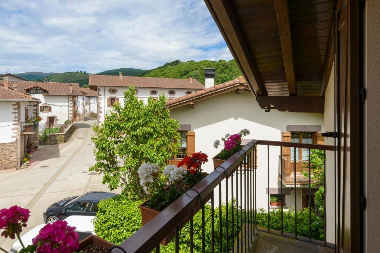 Hotel Rural Iribarnia Lantz ภายนอก รูปภาพ